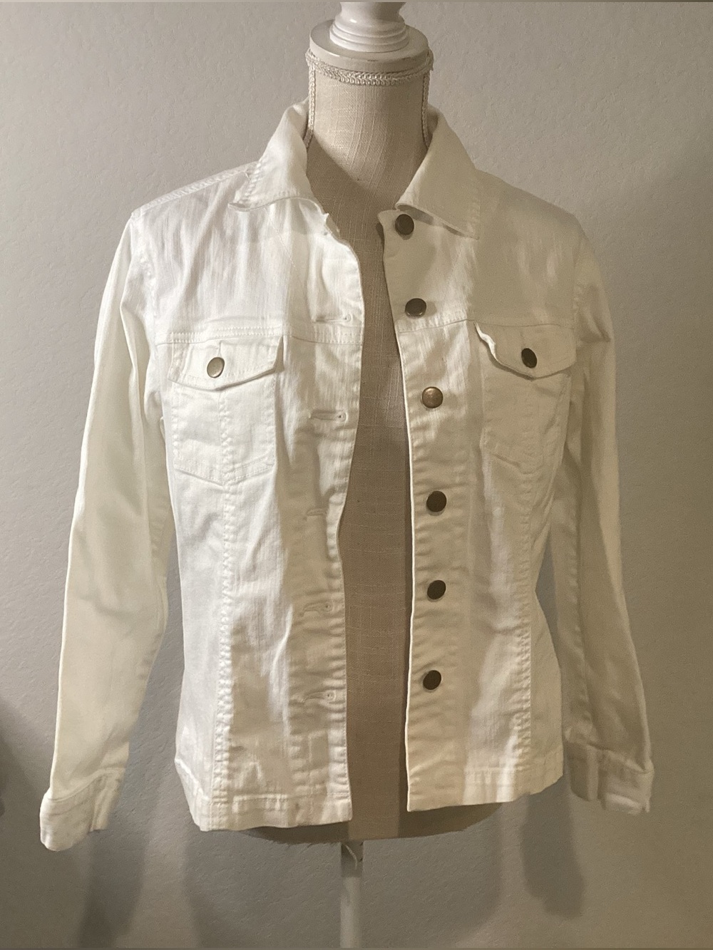 Classic White Denim Jean Jacket - Lightweight Button-Front